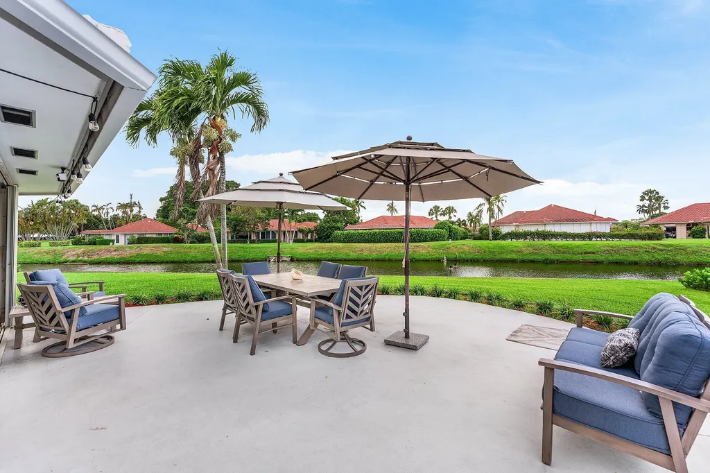 362 Yorktowne Circle Atlantis FL 33462