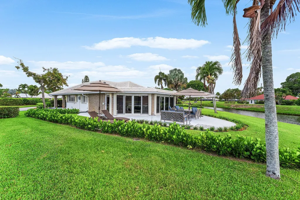 362 Yorktowne Circle Atlantis FL 33462