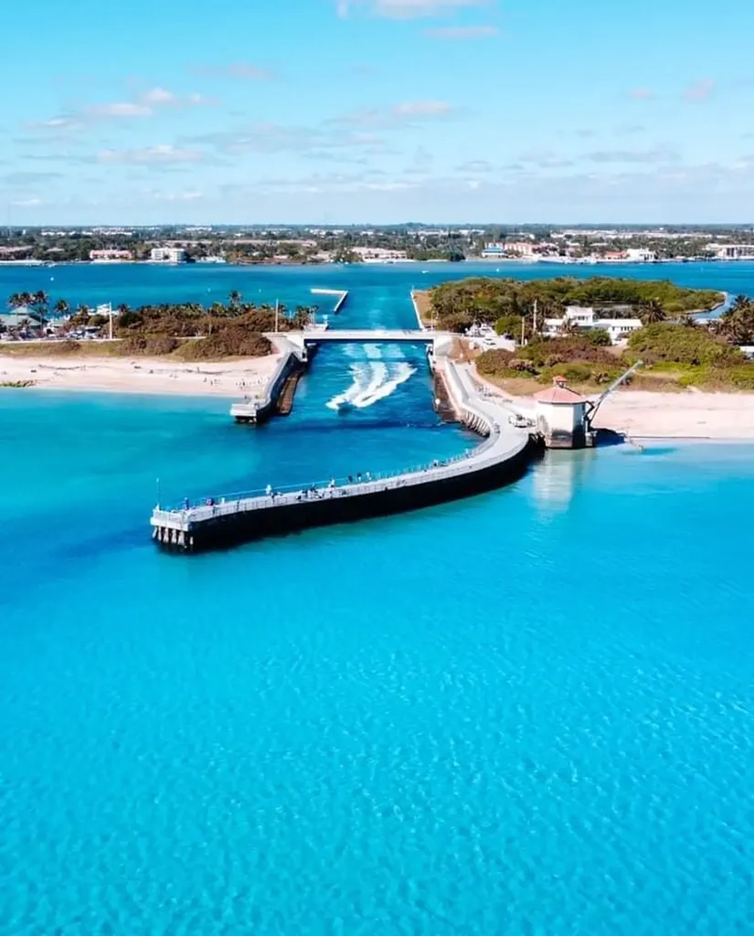 362 Yorktowne Circle Atlantis FL 33462