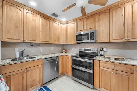 362 Yorktowne Circle Atlantis FL 33462