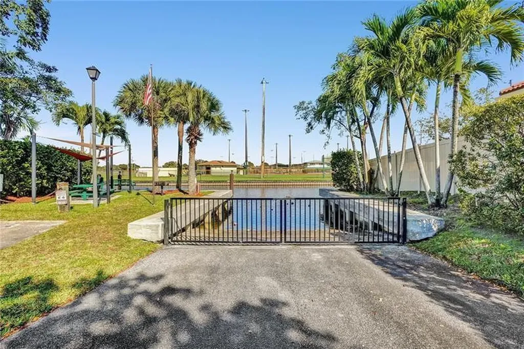 2030 SW 62nd Avenue Plantation FL 33317