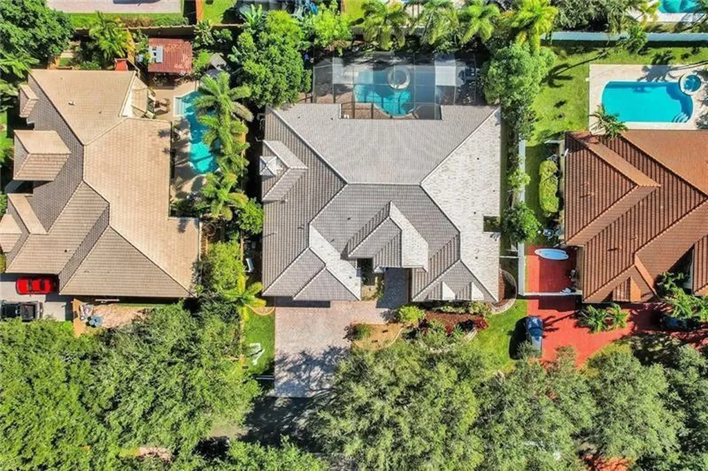 2030 SW 62nd Avenue Plantation FL 33317
