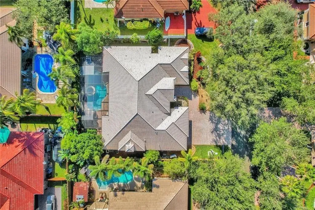 2030 SW 62nd Avenue Plantation FL 33317