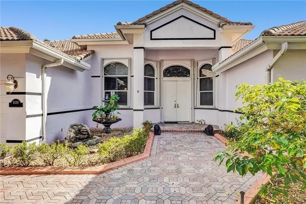 2030 SW 62nd Avenue Plantation FL 33317