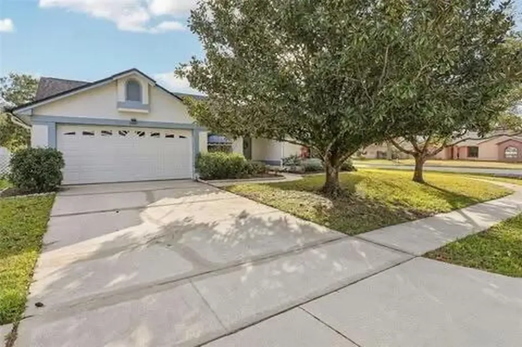 2367 Bagdad Avenue Orlando FL 32833