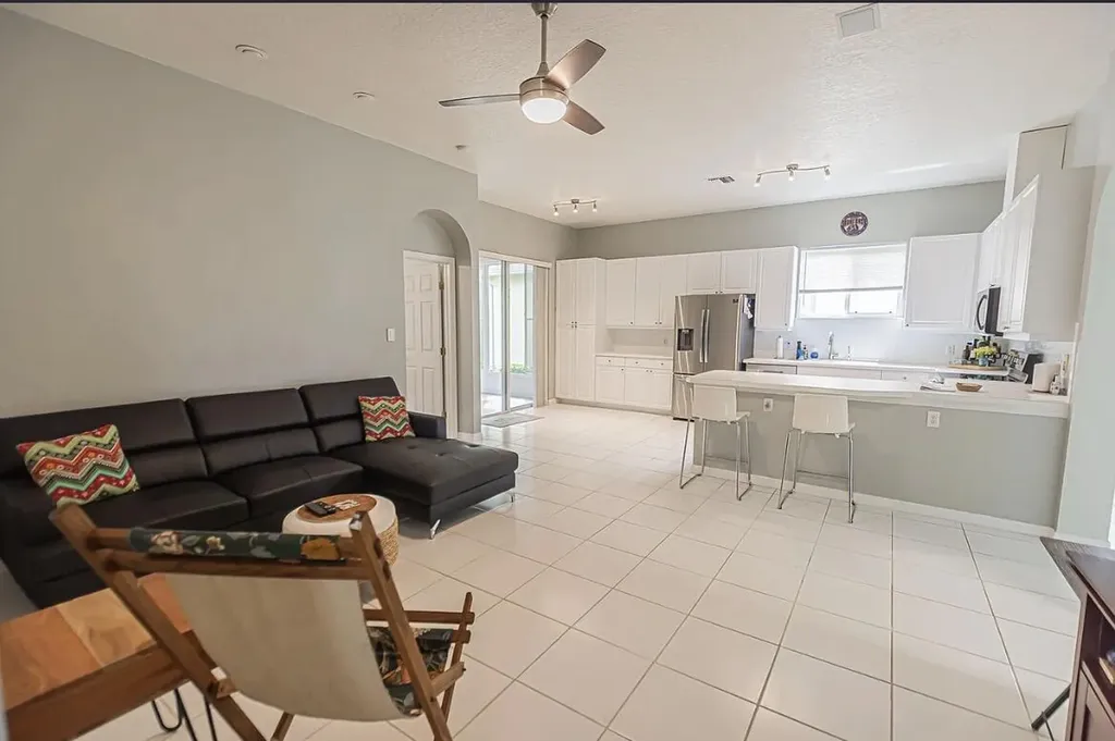 615 NW Monticello Port St Lucie FL 34986