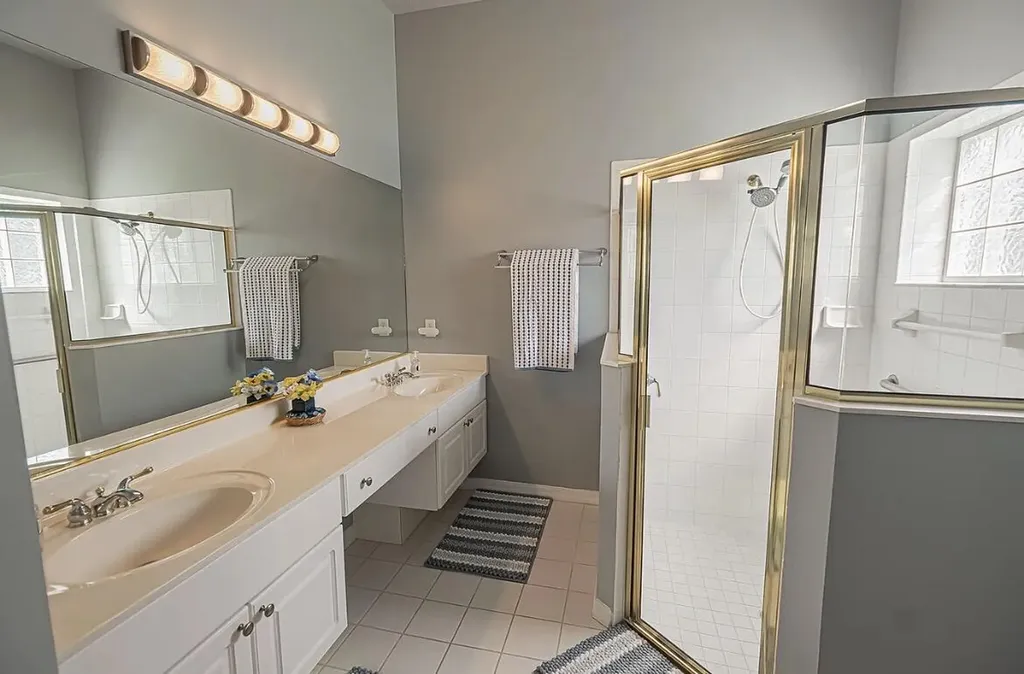 615 NW Monticello Port St Lucie FL 34986