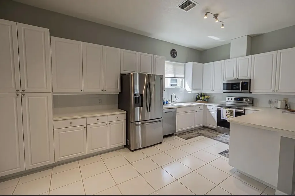 615 NW Monticello Port St Lucie FL 34986