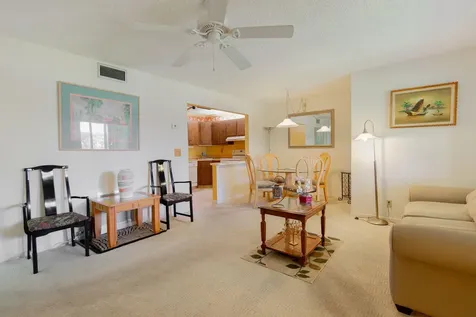 318 Pine Ridge Circle Greenacres FL 33463