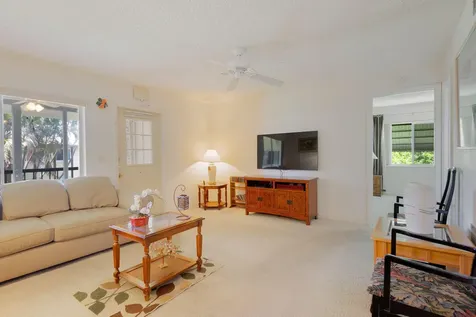 318 Pine Ridge Circle Greenacres FL 33463