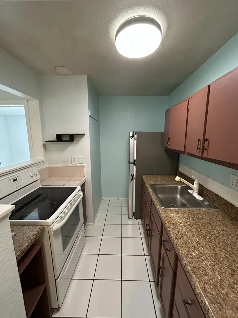 5881 NE 18th Avenue Fort Lauderdale FL 33334