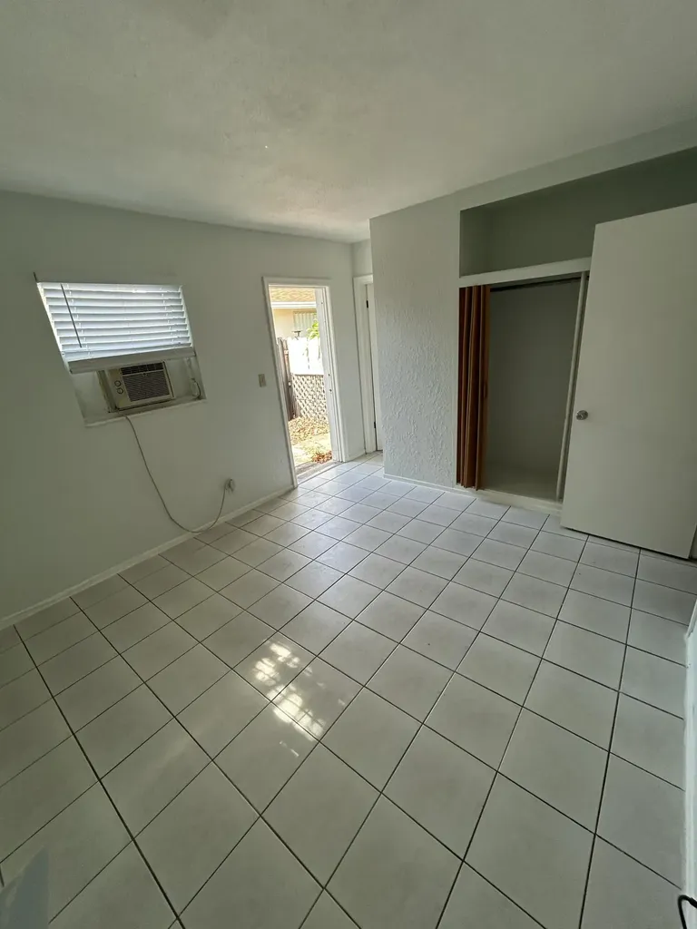 5881 NE 18th Avenue Fort Lauderdale FL 33334