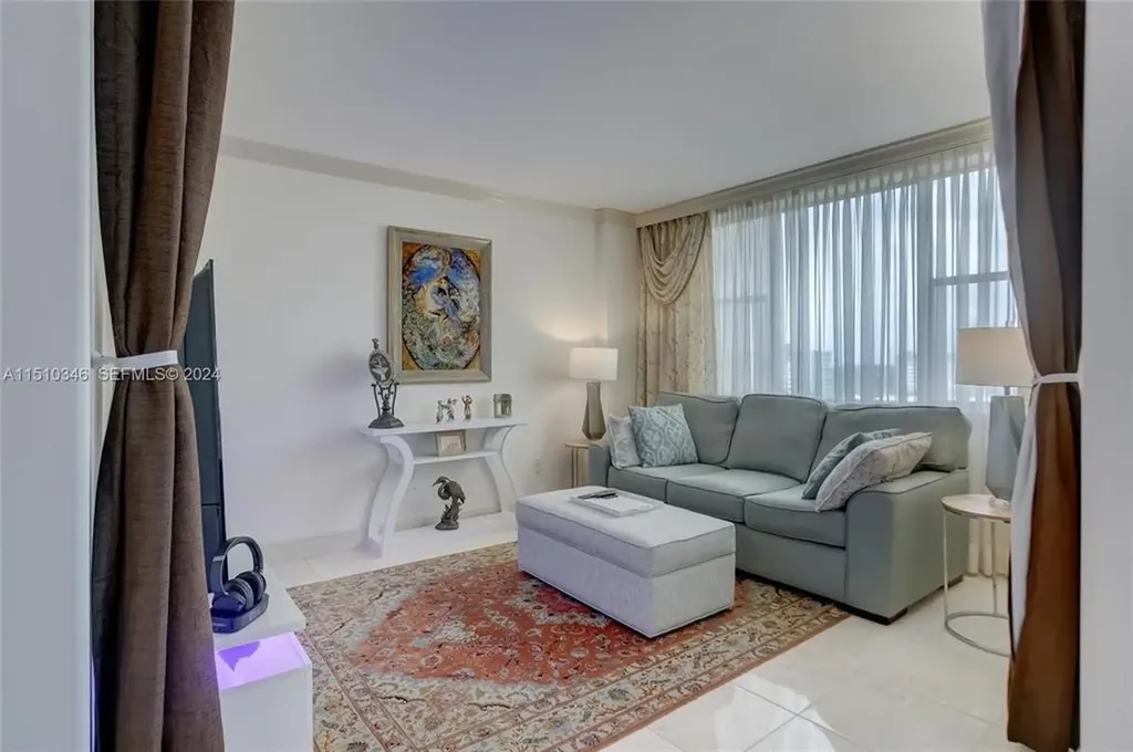 3850 Washington Street Hollywood FL 33021