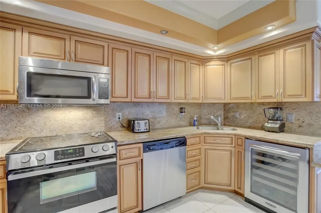 3850 Washington Street Hollywood FL 33021