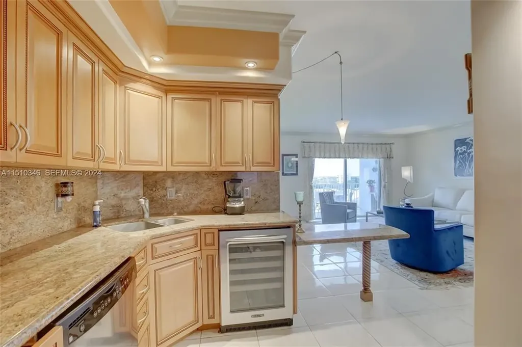 3850 Washington Street Hollywood FL 33021