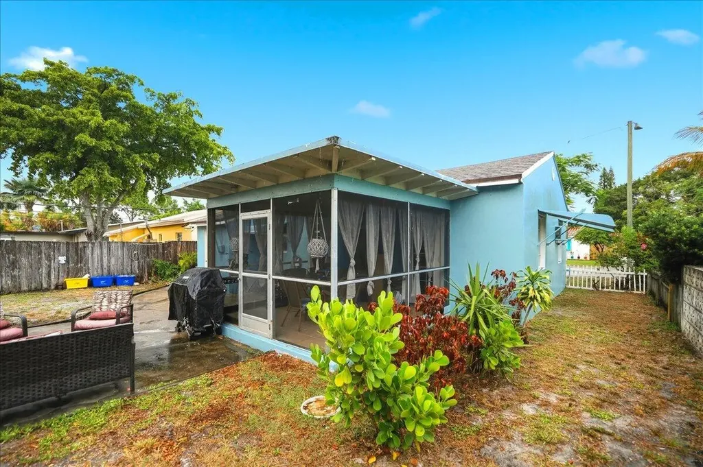 1219 N E Street Lake Worth FL 33460