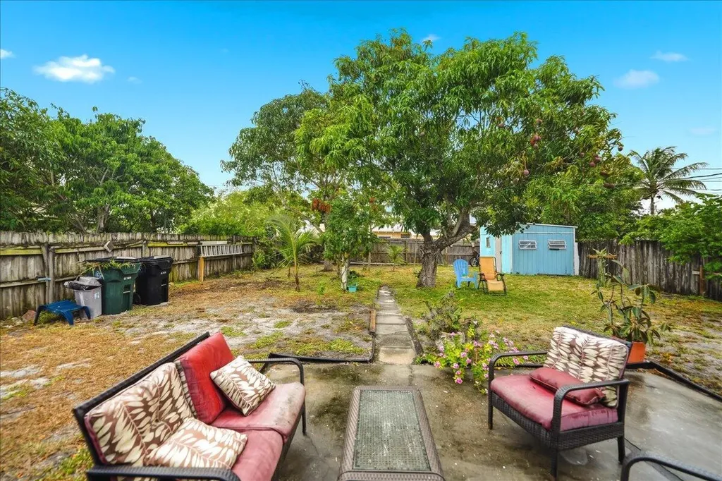 1219 N E Street Lake Worth FL 33460