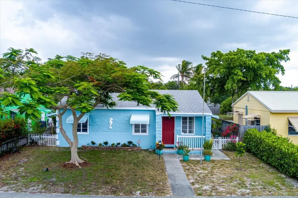 1219 N E Street Lake Worth FL 33460