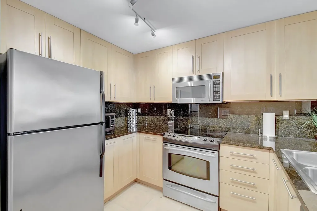 511 SE 5th Avenue Fort Lauderdale FL 33301