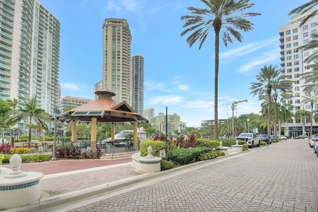 511 SE 5th Avenue Fort Lauderdale FL 33301