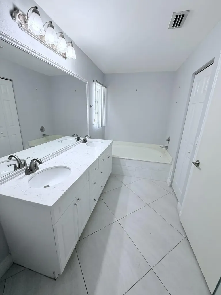 10084 Encore Path Boca Raton FL 33428