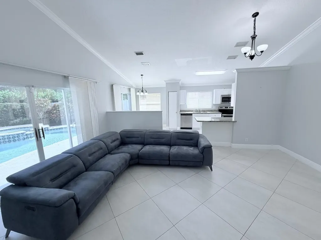 10084 Encore Path Boca Raton FL 33428