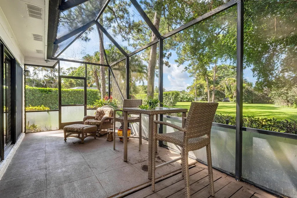 6403 Eastpointe Pines Street Palm Beach Gardens FL 33418