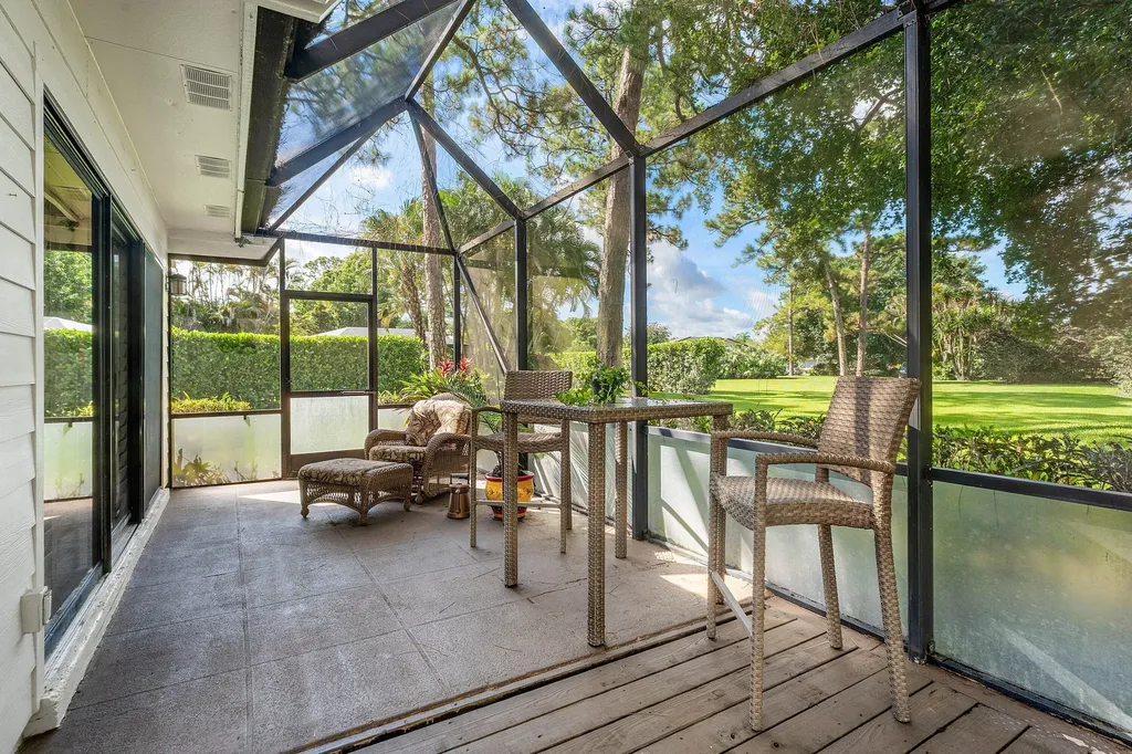 6403 Eastpointe Pines Street Palm Beach Gardens FL 33418