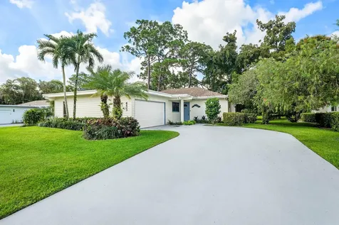 6403 Eastpointe Pines Street Palm Beach Gardens FL 33418