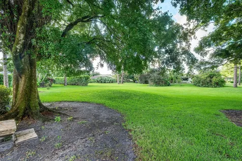 6403 Eastpointe Pines Street Palm Beach Gardens FL 33418