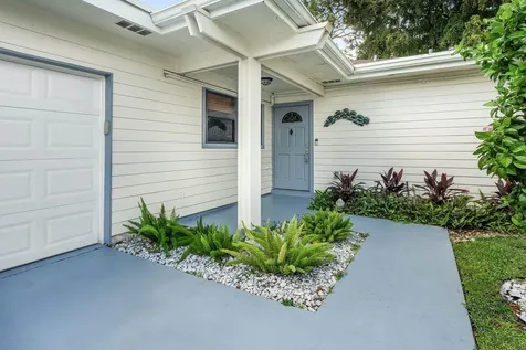 6403 Eastpointe Pines Street Palm Beach Gardens FL 33418