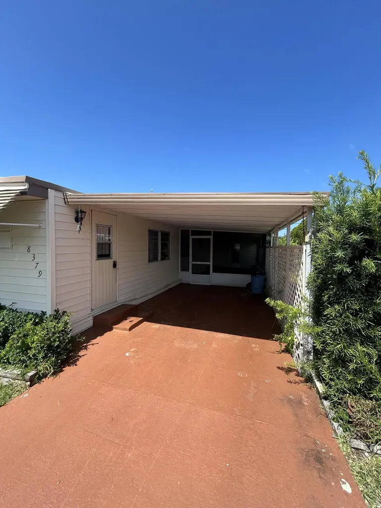 8379 SE Eagle Avenue Hobe Sound FL 33455