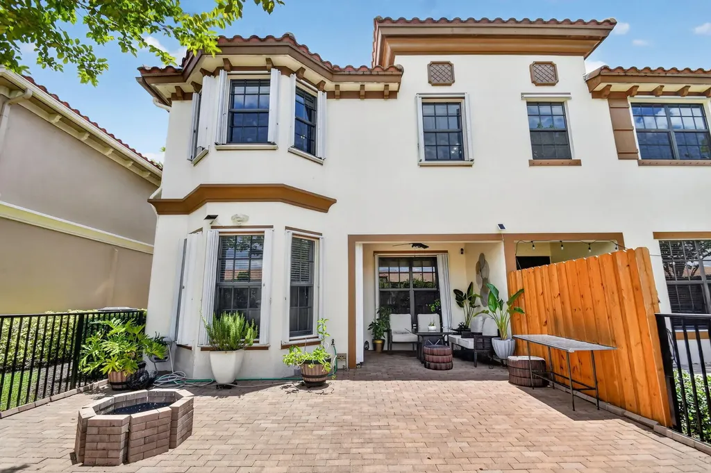 10139 Wellington Parc Drive Wellington FL 33449
