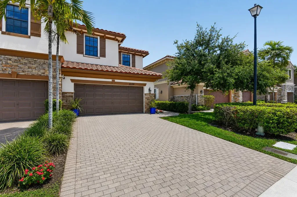10139 Wellington Parc Drive Wellington FL 33449