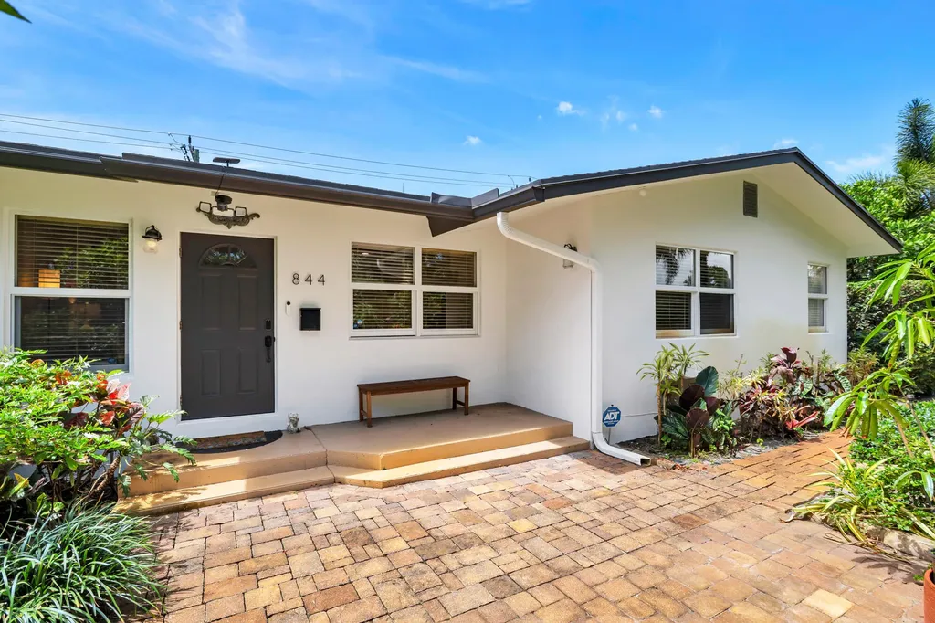 844 Avon Road West Palm Beach FL 33401
