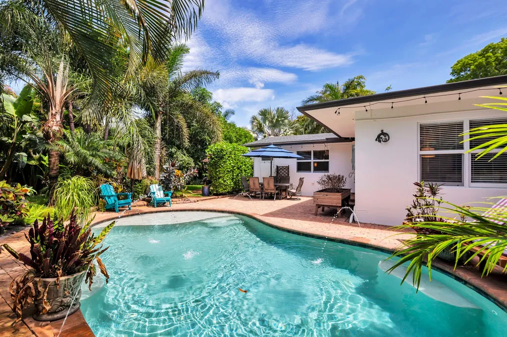 844 Avon Road West Palm Beach FL 33401