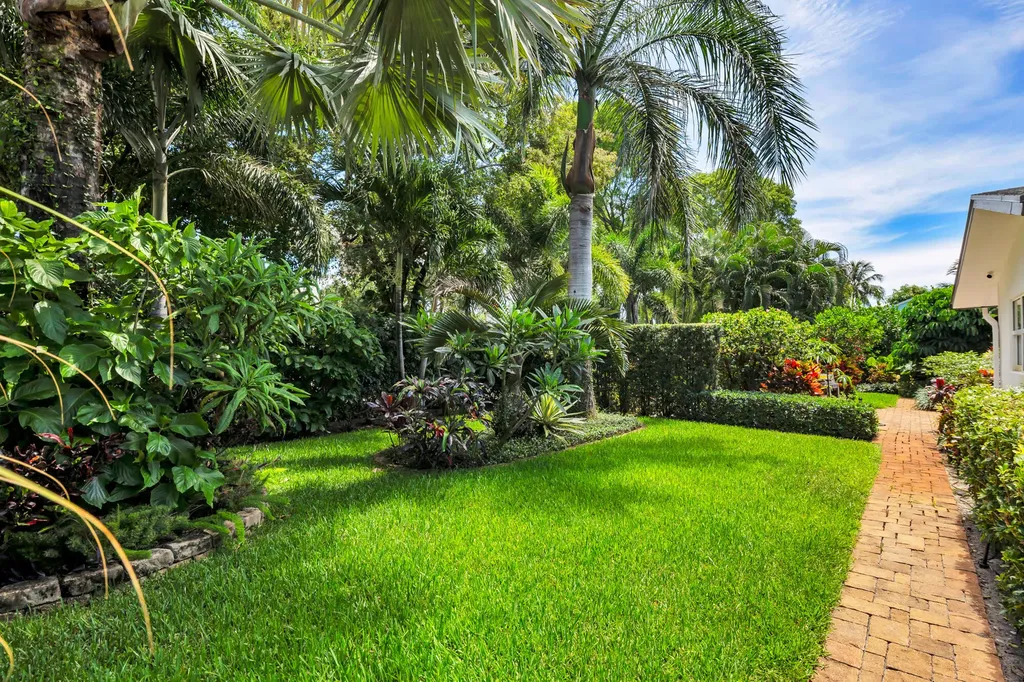 844 Avon Road West Palm Beach FL 33401