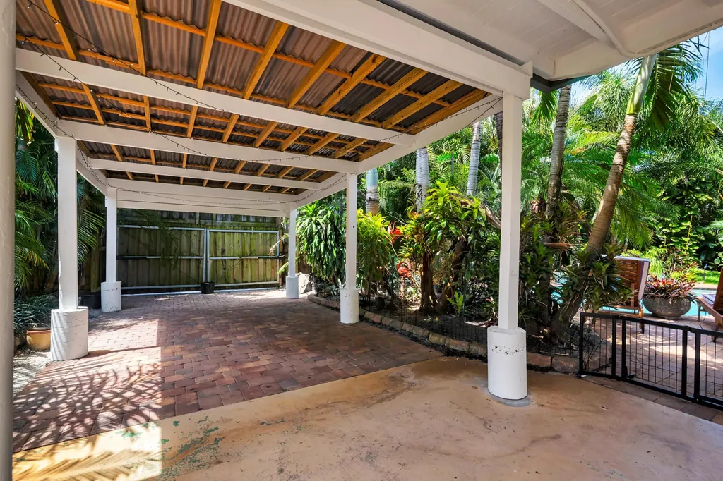 844 Avon Road West Palm Beach FL 33401