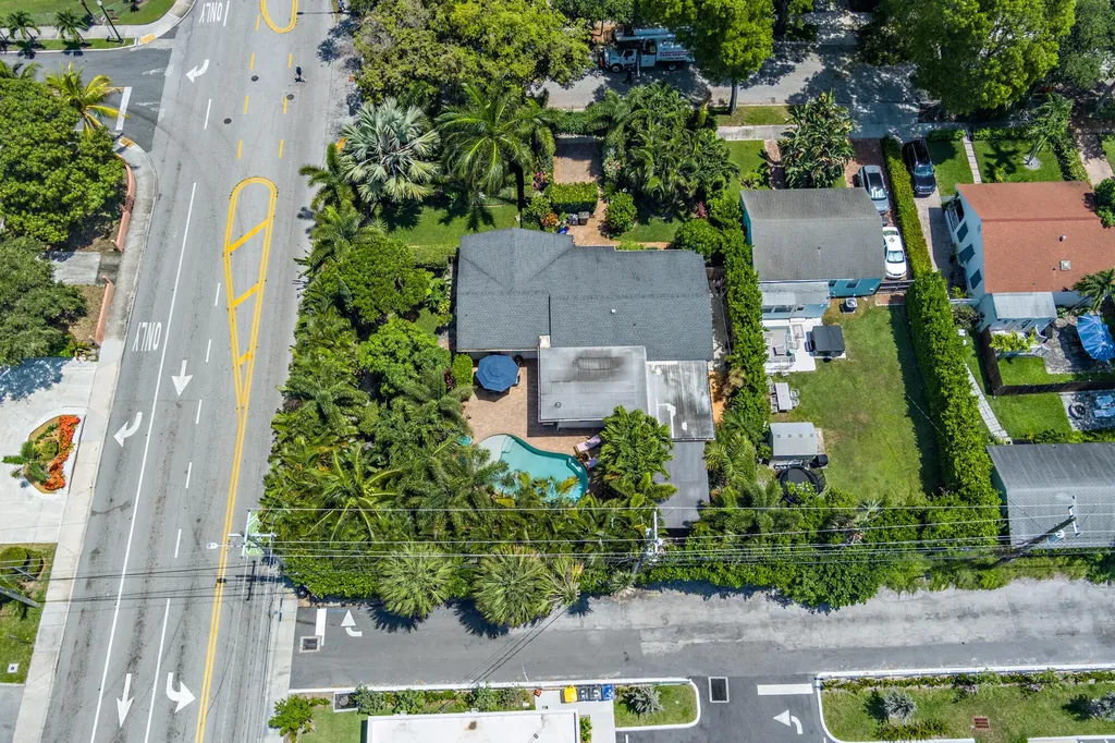 844 Avon Road West Palm Beach FL 33401
