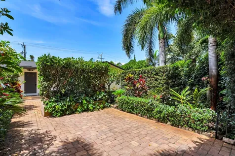 844 Avon Road West Palm Beach FL 33401