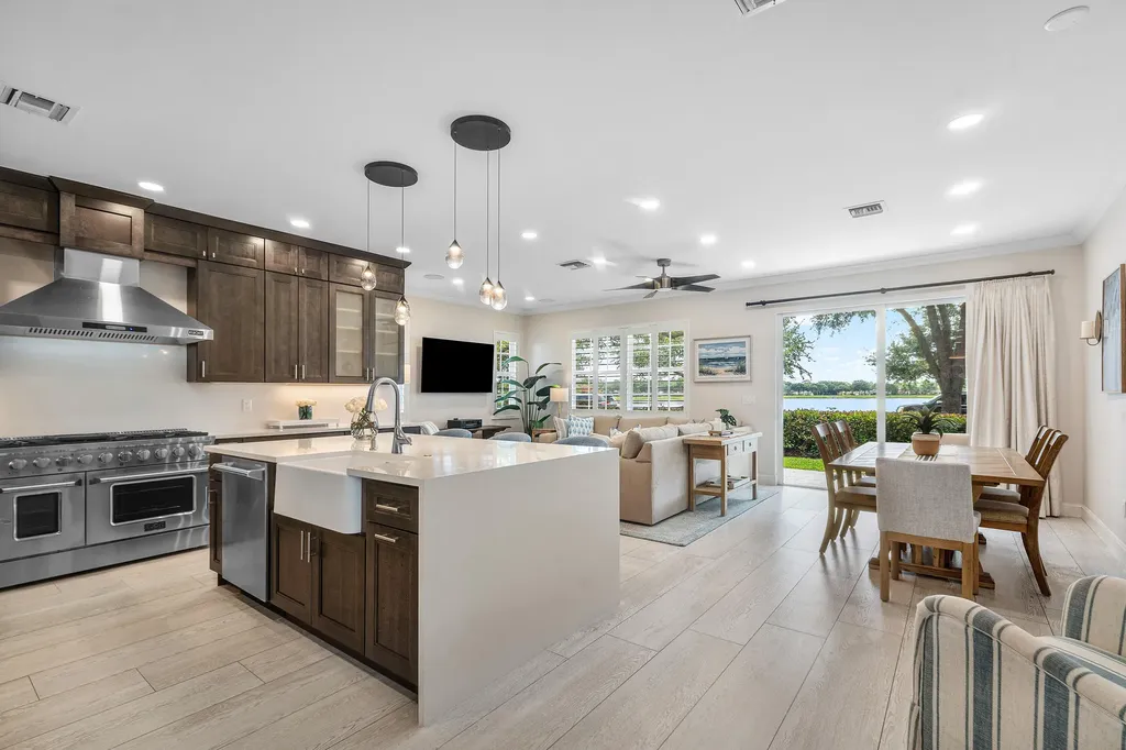550 Tomahawk Court Palm Beach Gardens FL 33410
