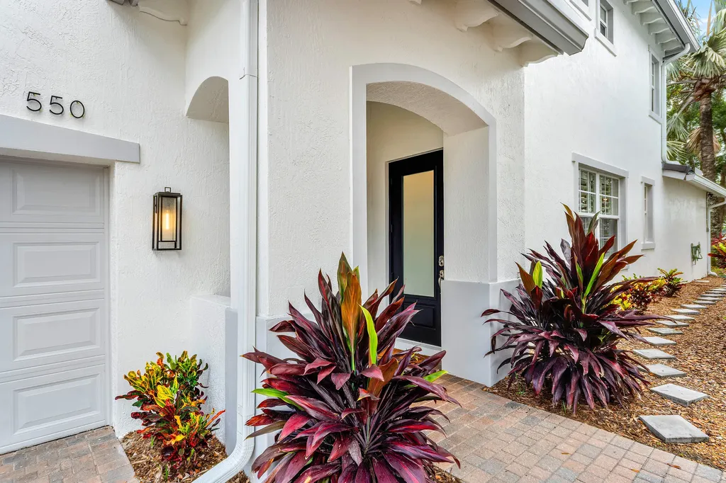 550 Tomahawk Court Palm Beach Gardens FL 33410