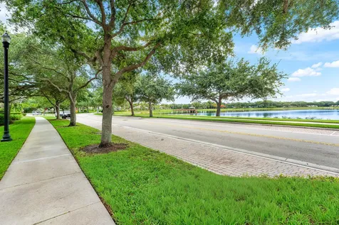 550 Tomahawk Court Palm Beach Gardens FL 33410