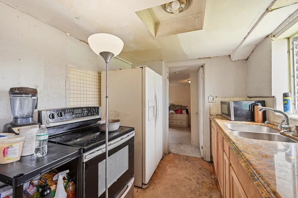 700 SW 8th Street Pompano Beach FL 33060