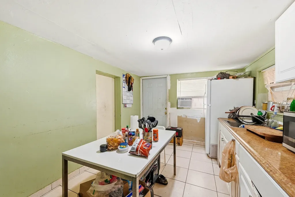 700 SW 8th Street Pompano Beach FL 33060