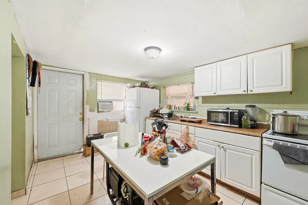 700 SW 8th Street Pompano Beach FL 33060
