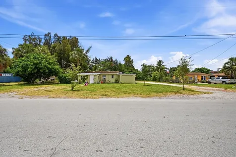 700 SW 8th Street Pompano Beach FL 33060