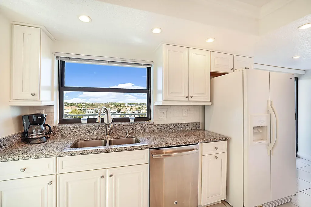 2917 S Ocean Boulevard Highland Beach FL 33487