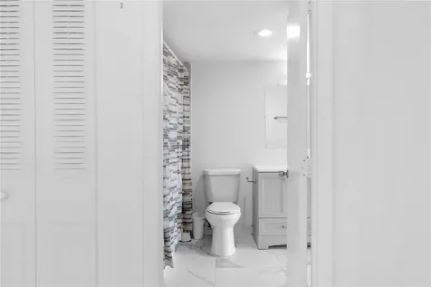 4164 Inverrary Drive Lauderhill FL 33319