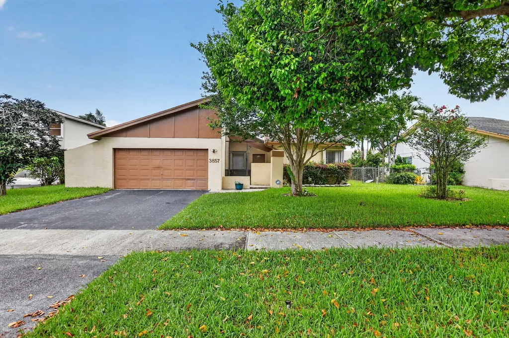3857 NW 1st Place Deerfield Beach FL 33442